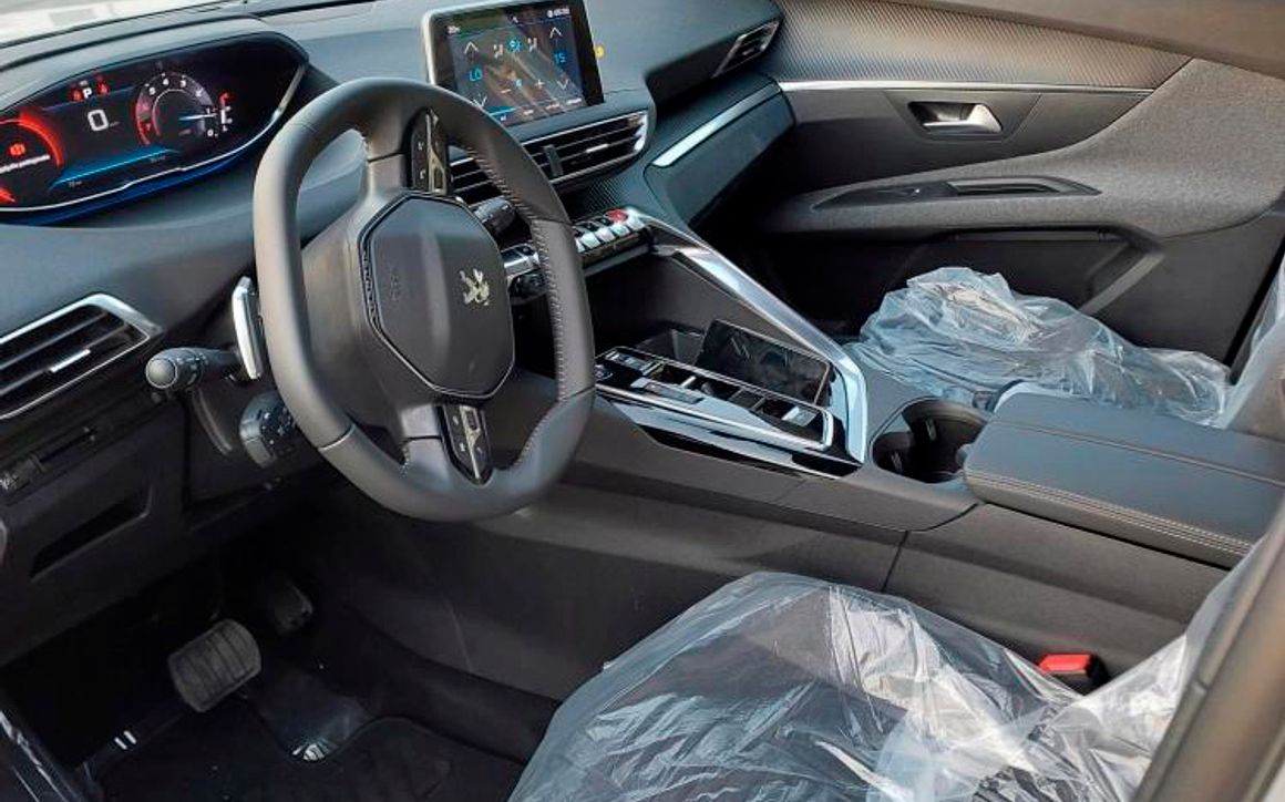 PEUGEOT 3008 - image 4