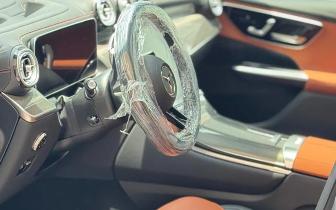 Mercedes GLC200 2025 - image 5