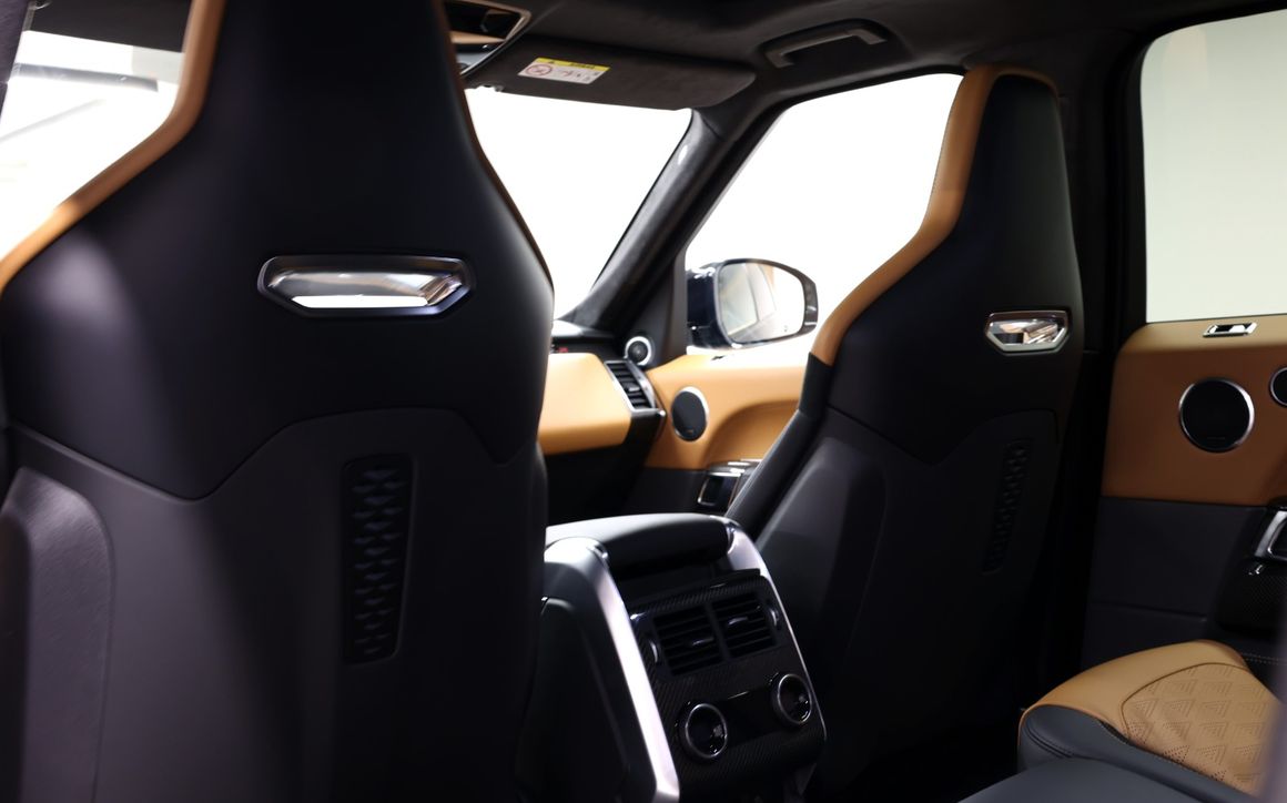 Range Rover SVR - image 12