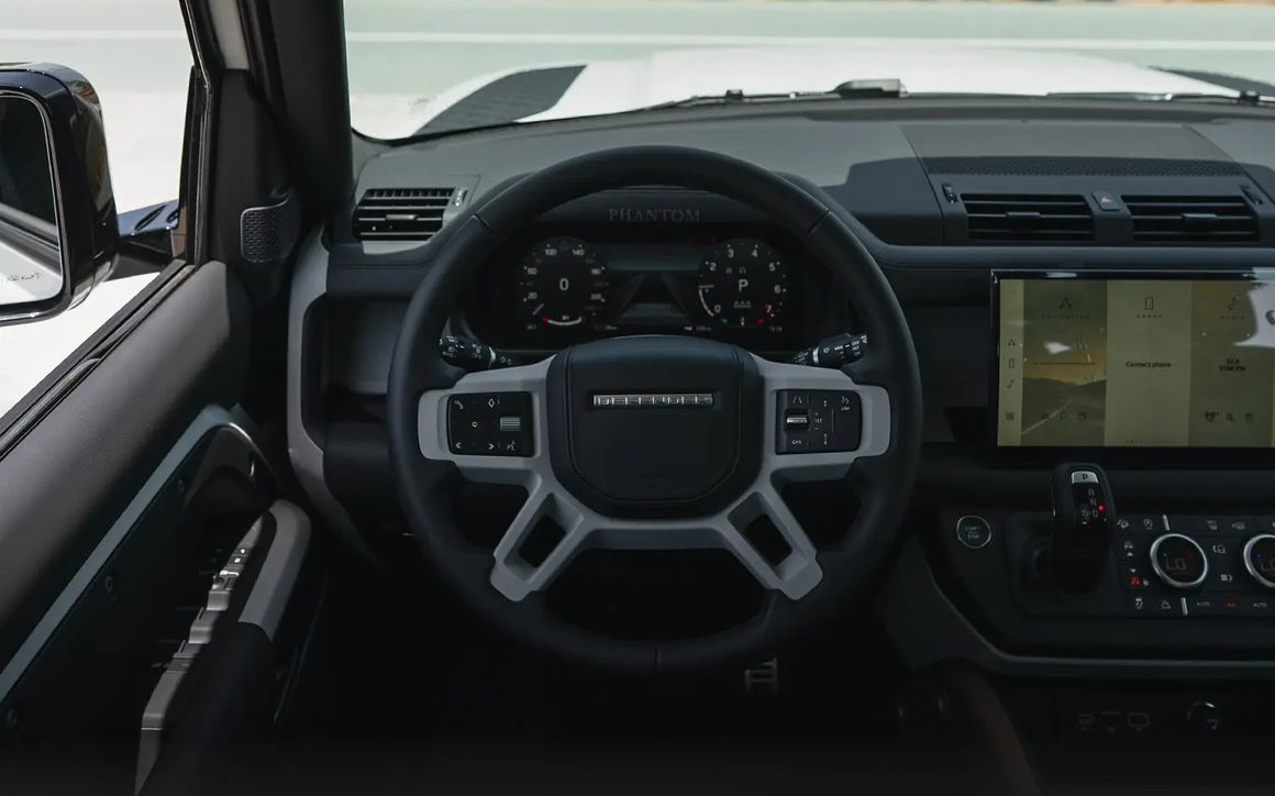 LAND ROVER DEFENDER 110 - image 9