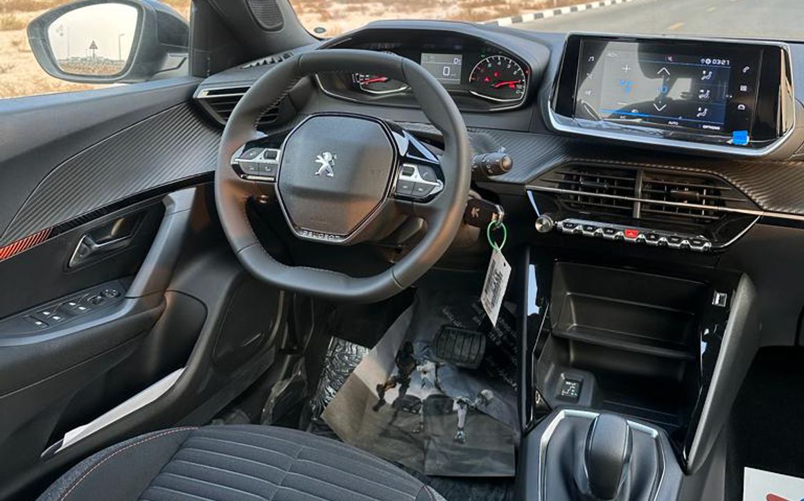 Peugeot 2008 - image 11