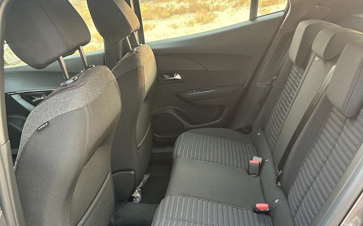Peugeot 2008 - image 15