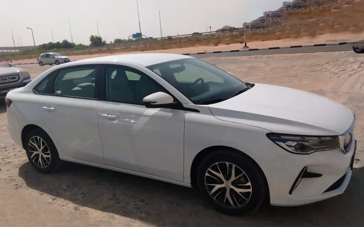 Geely Emgrand - image 3