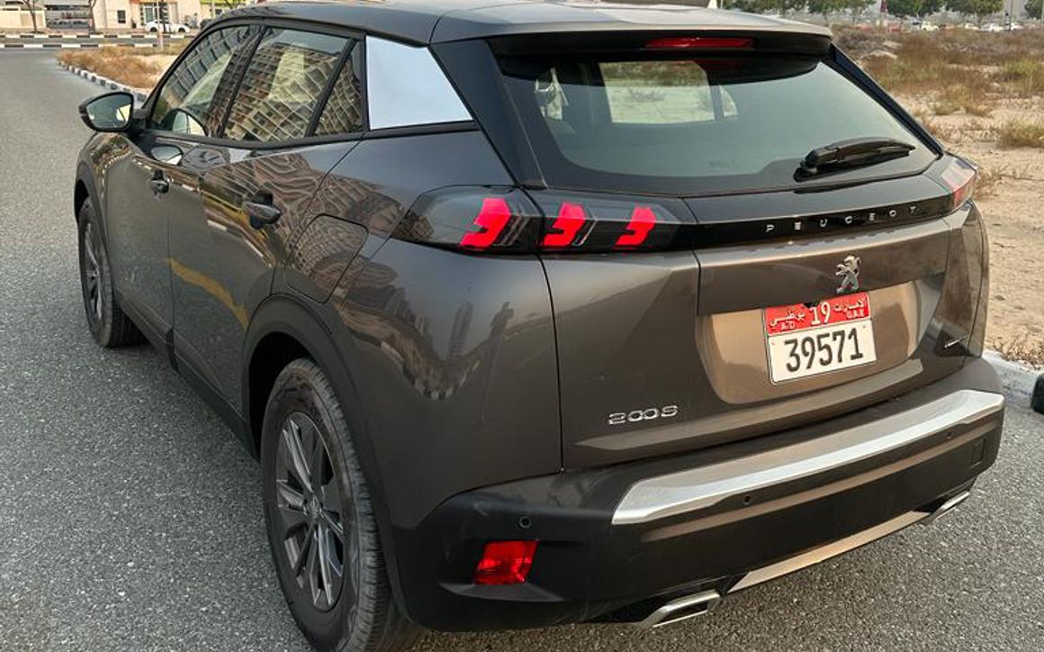 Peugeot 2008 - image 8