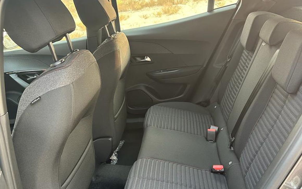 Peugeot 2008 - image 14