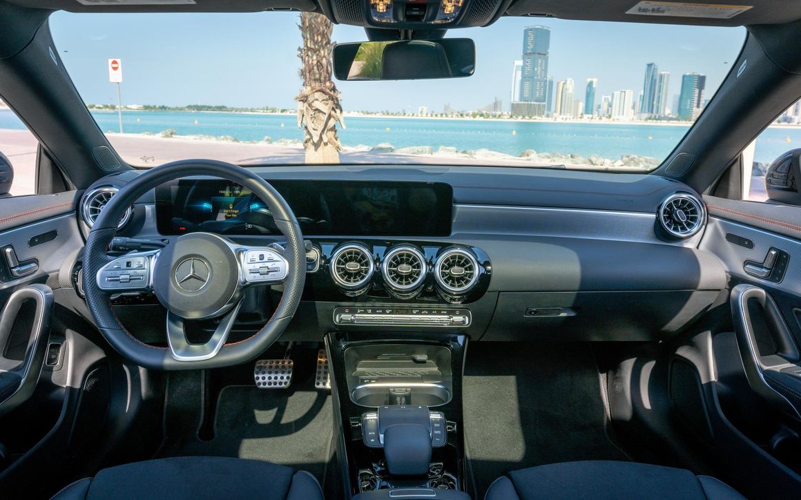 MERCEDES CLA45 AMG - image 12