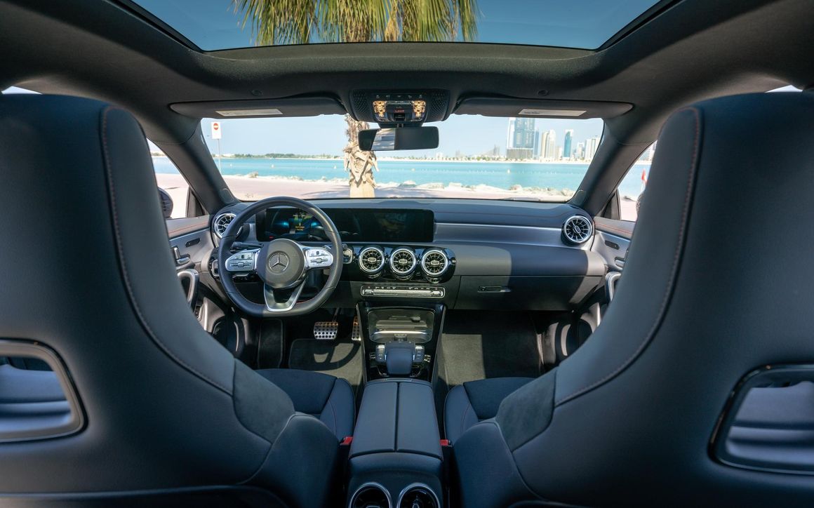 MERCEDES CLA45 AMG - image 11