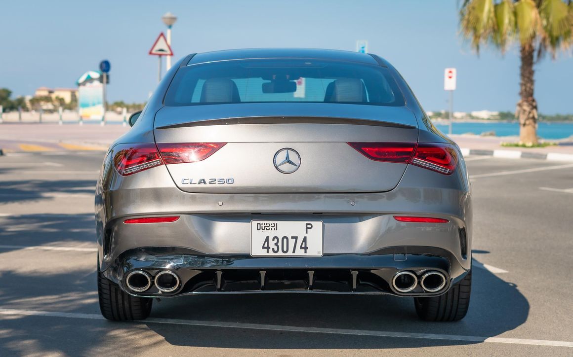 MERCEDES CLA45 AMG - image 9