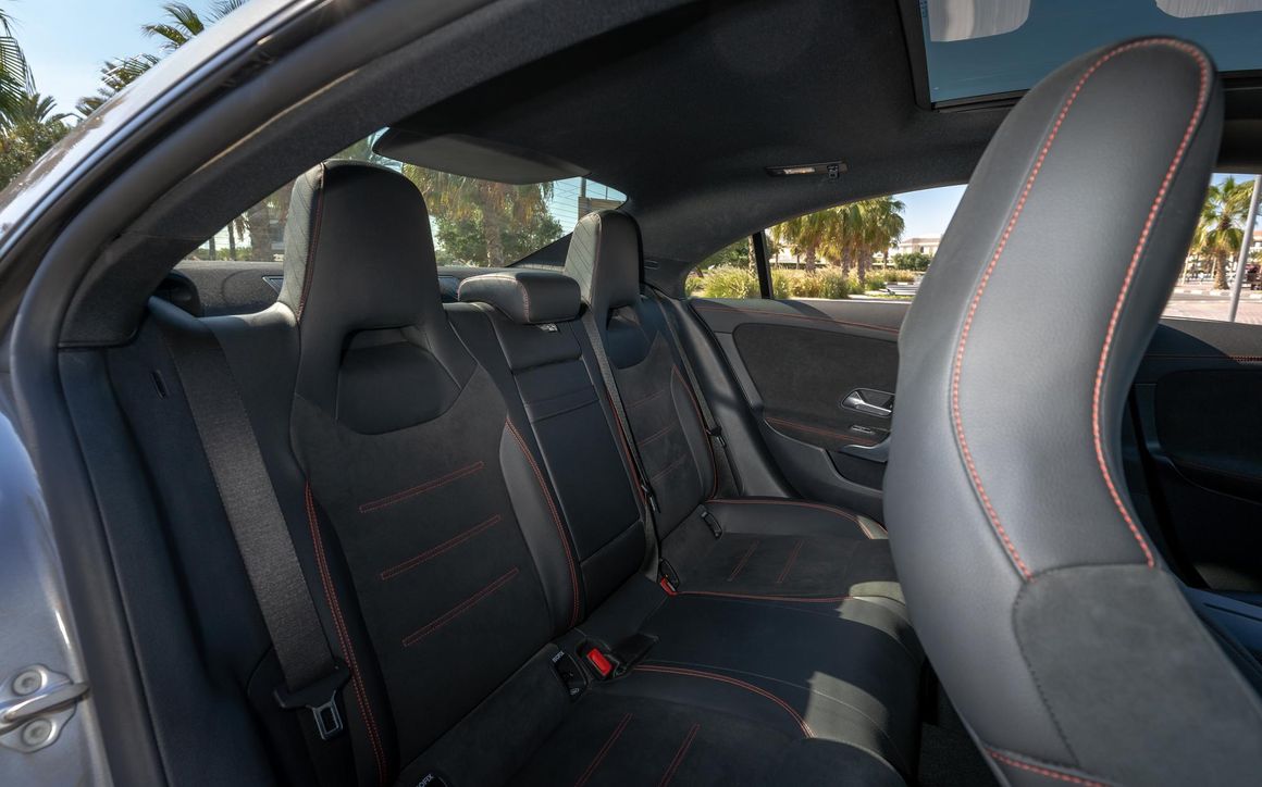 MERCEDES CLA45 AMG - image 17