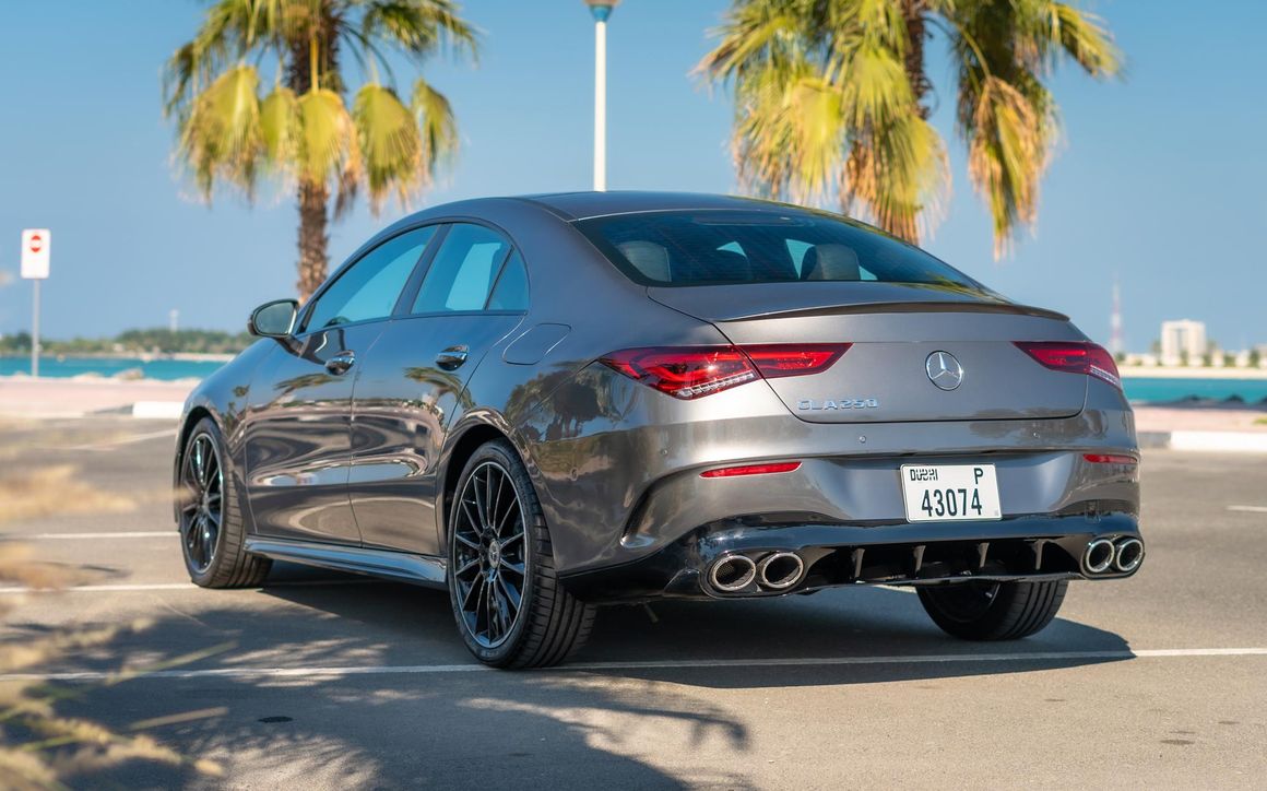 MERCEDES CLA45 AMG - image 8