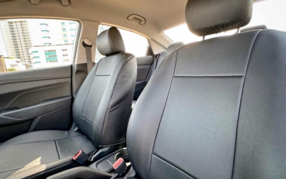 HYUNDAI ACCENT - image 9