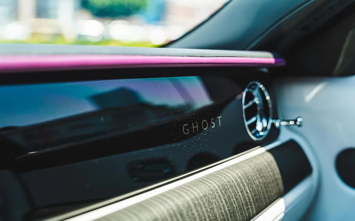 Rolls Royce  GHOST - image 19