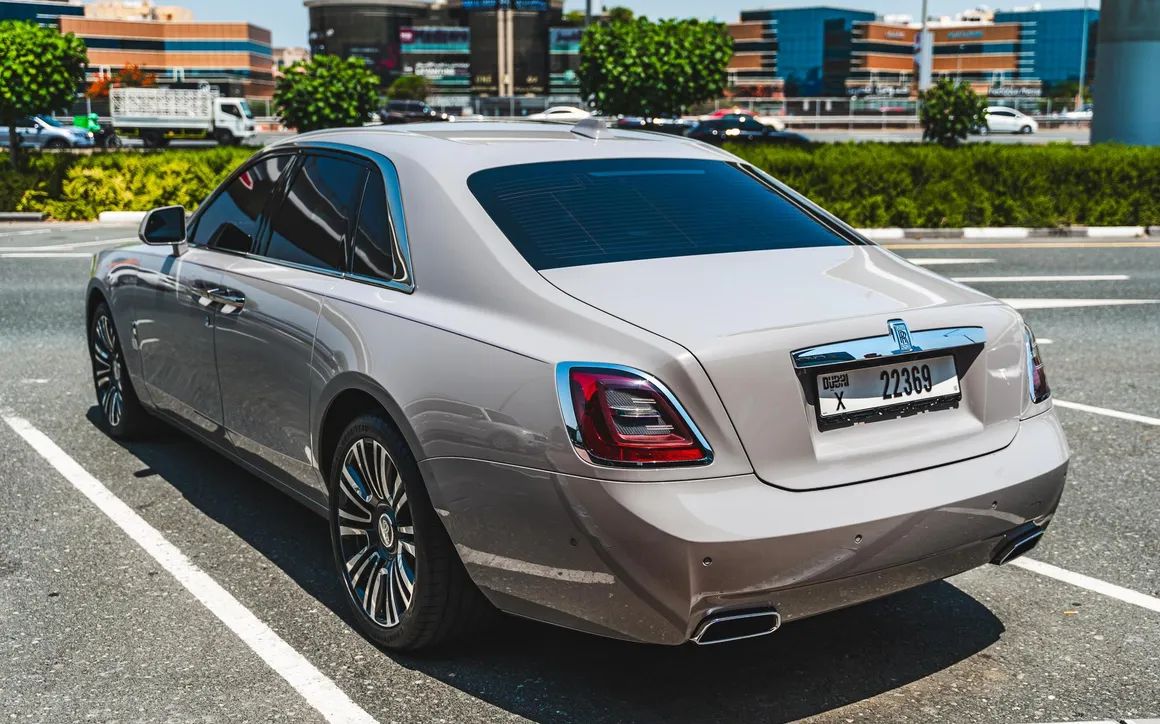 Rolls Royce  GHOST - image 3