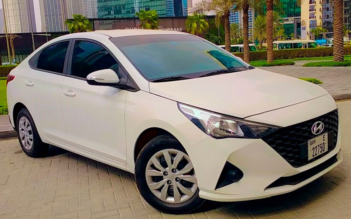HYUNDAI ACCENT - image 3