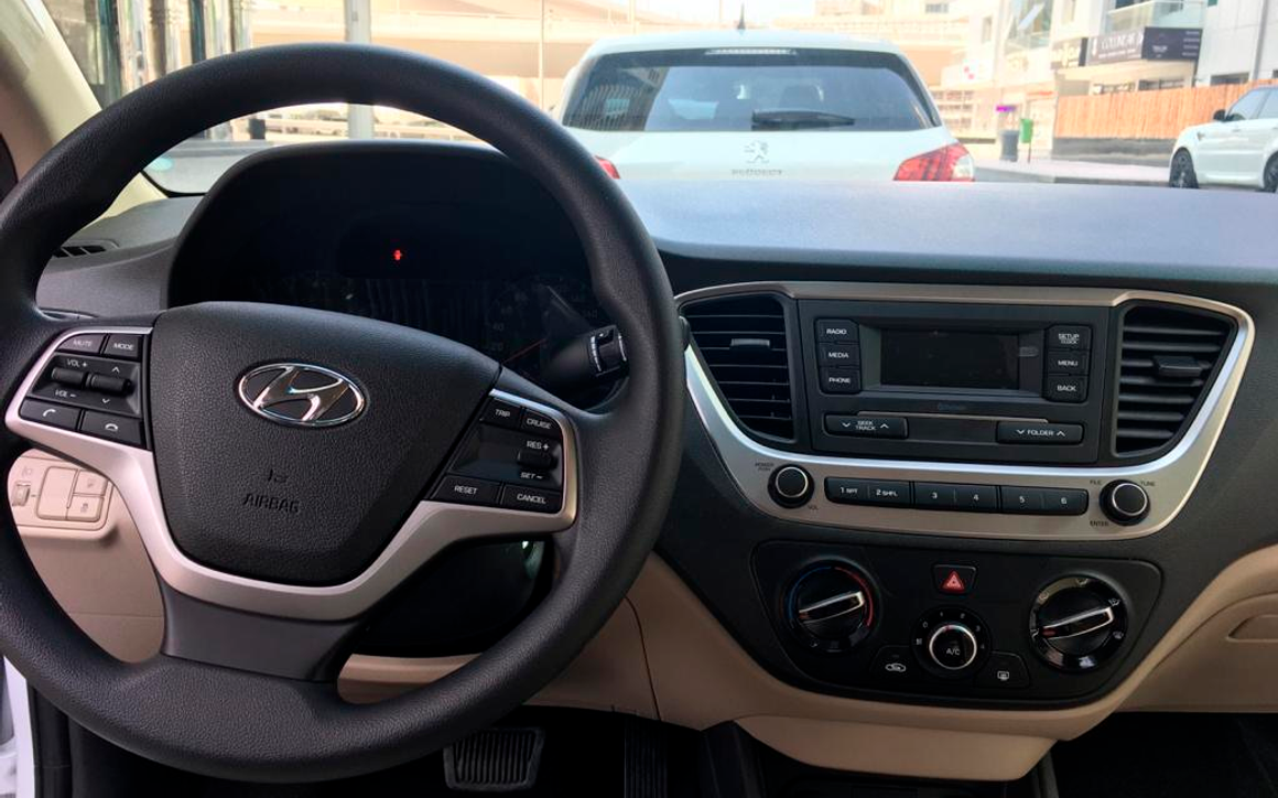 Hyundai Accent - image 4