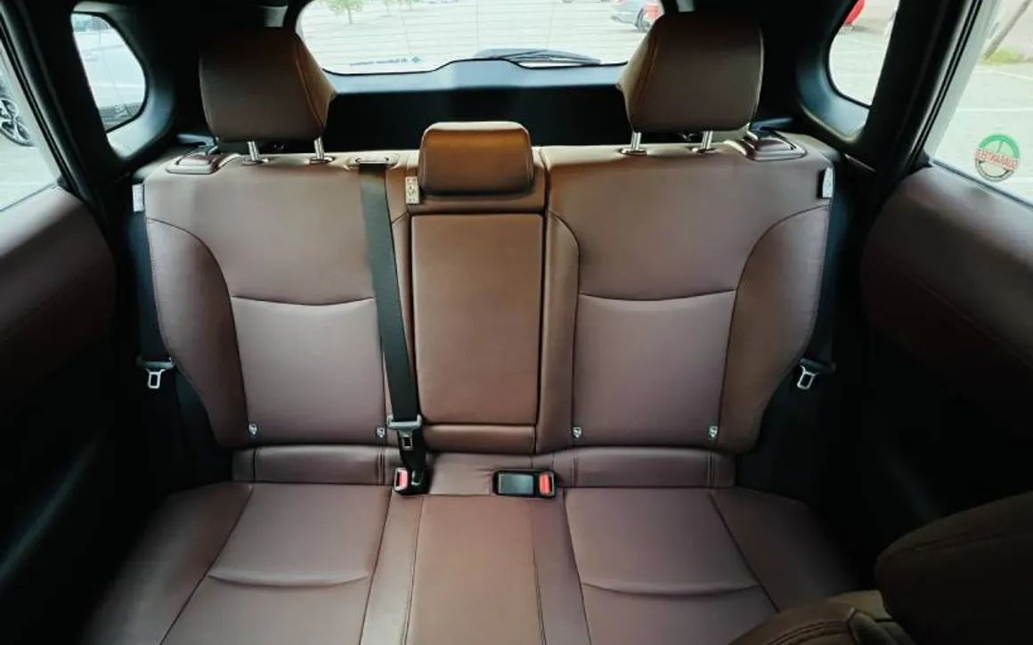 TOYOTA COROLLA CROSS HYBRID TOP SPEC - image 12