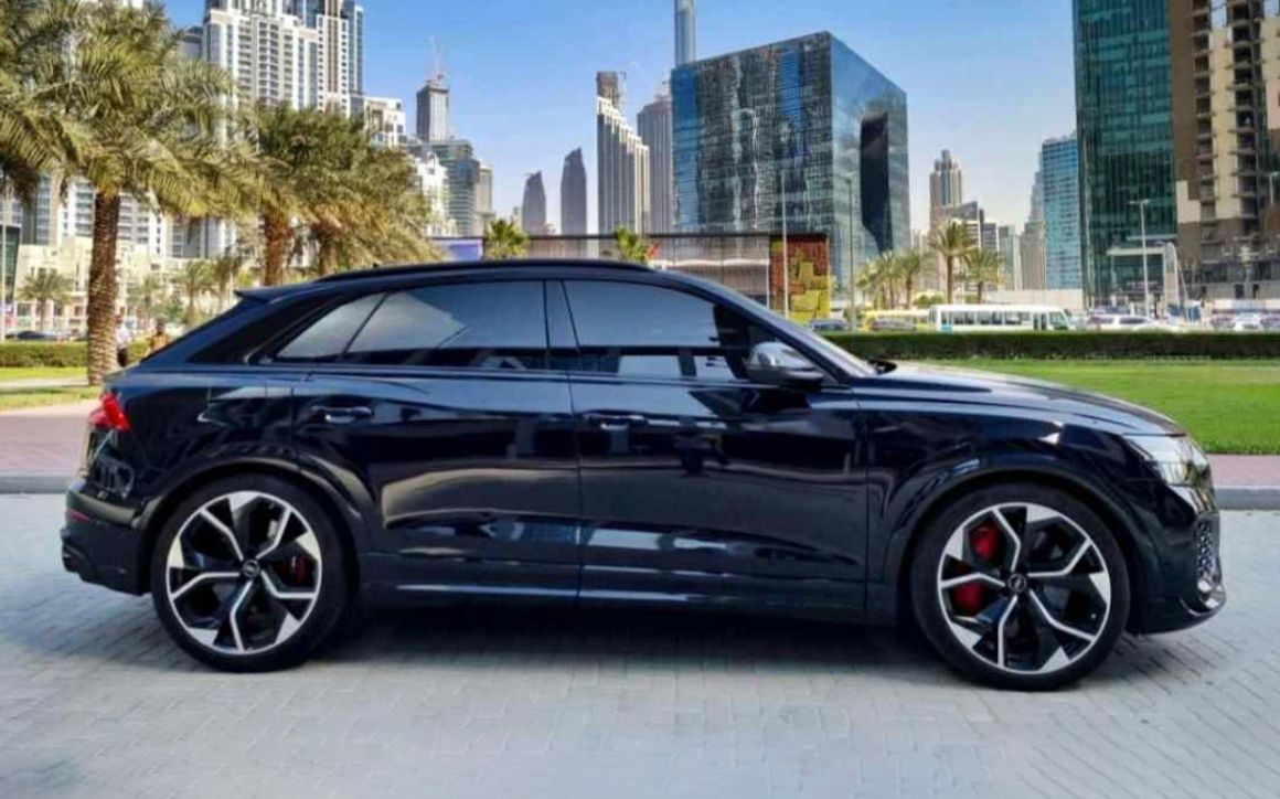 AUDI RS Q8 - 2022 - image 2