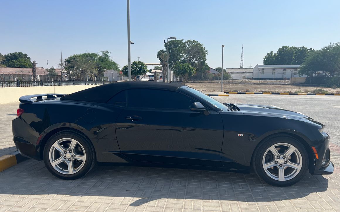 Chevrolet Camaro Cabrio - image 2