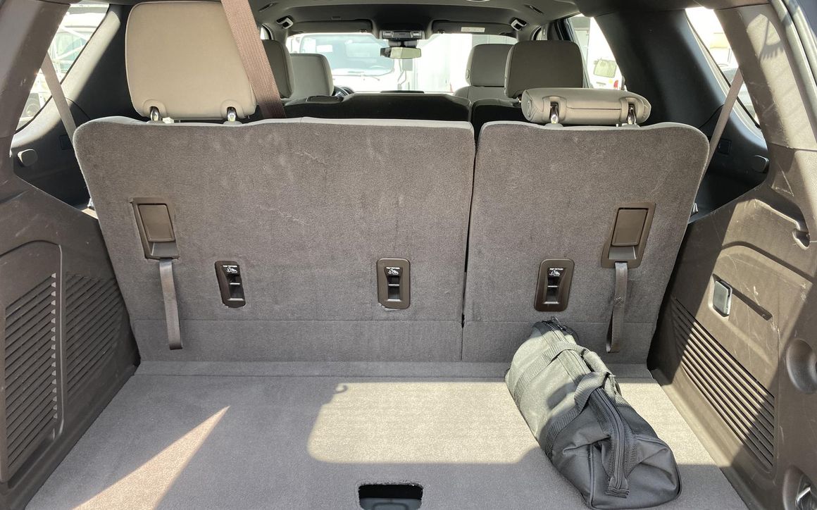 CHEVROLET TAHOE LS 4X4 SUV 7 SEATS - image 12