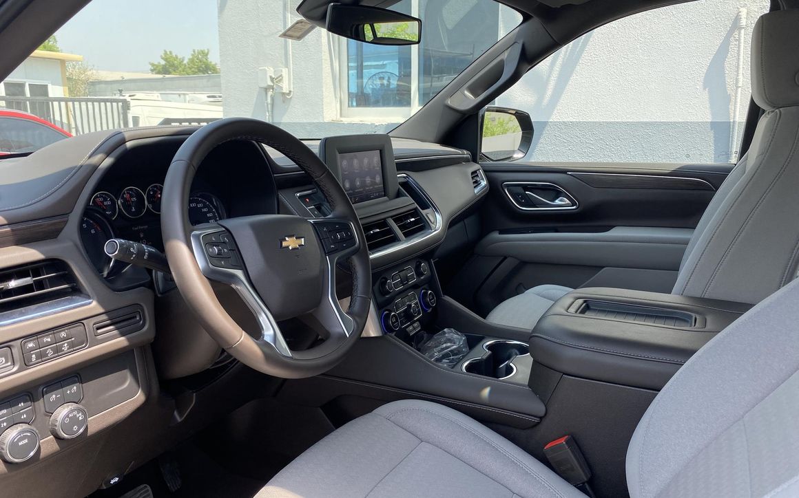 CHEVROLET TAHOE LS 4X4 SUV 7 SEATS - image 9