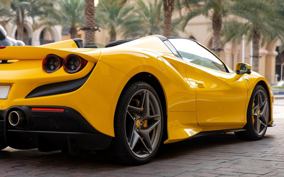 Ferrari F8 spyder - image 11