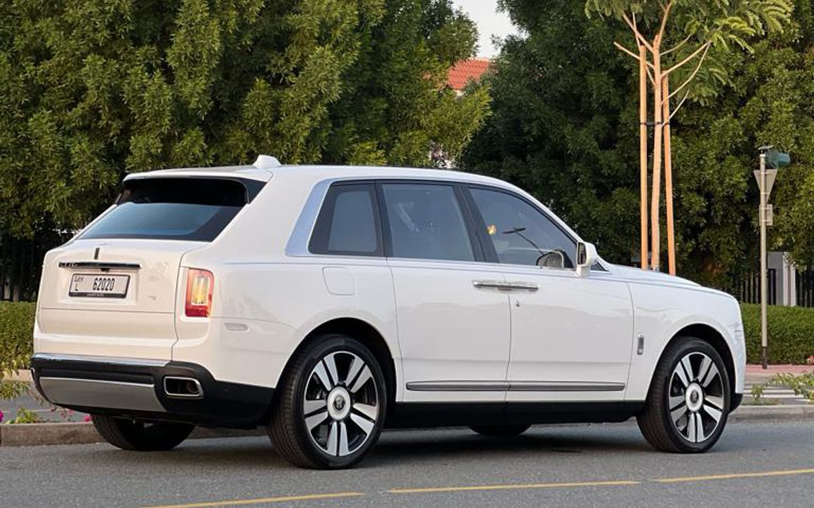 CADILLAC ESCALADE - image 4