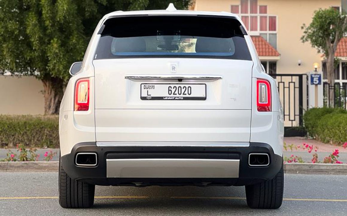 CADILLAC ESCALADE - image 5