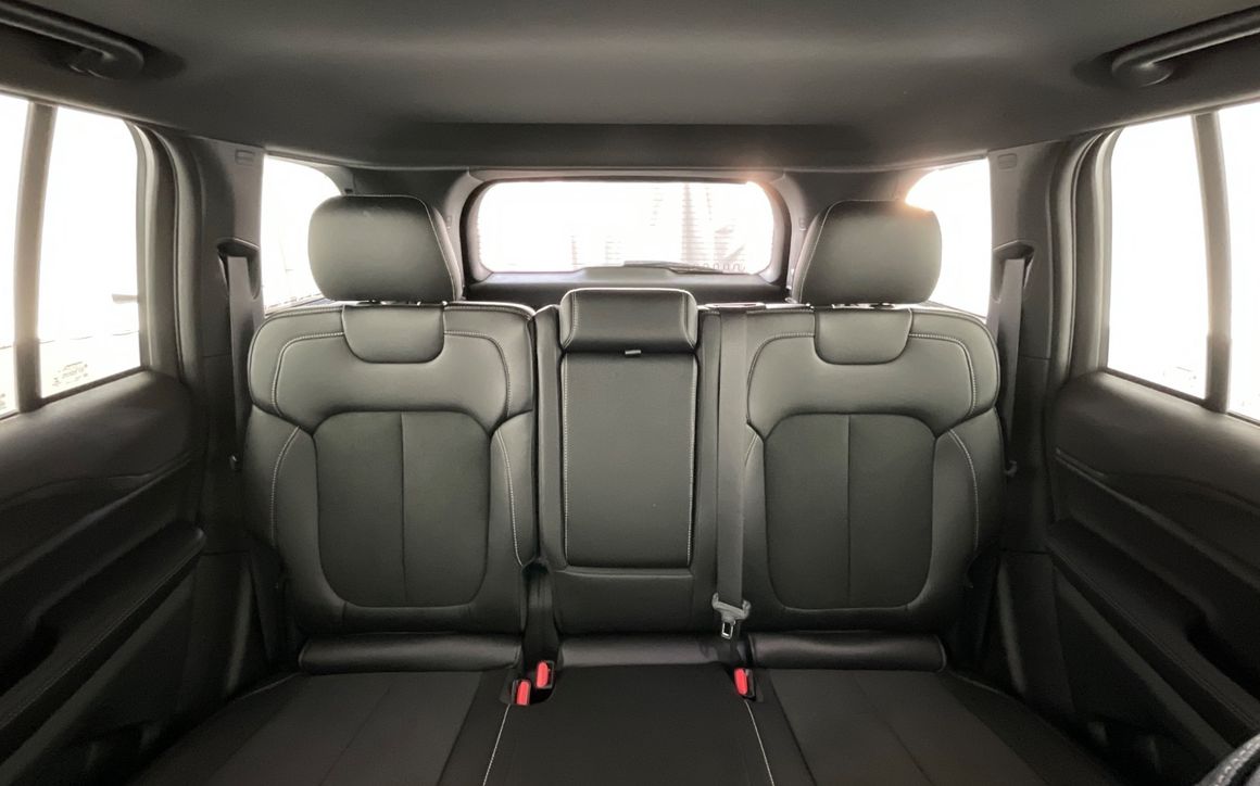JEEP GRAND CHEROKEE - image 15