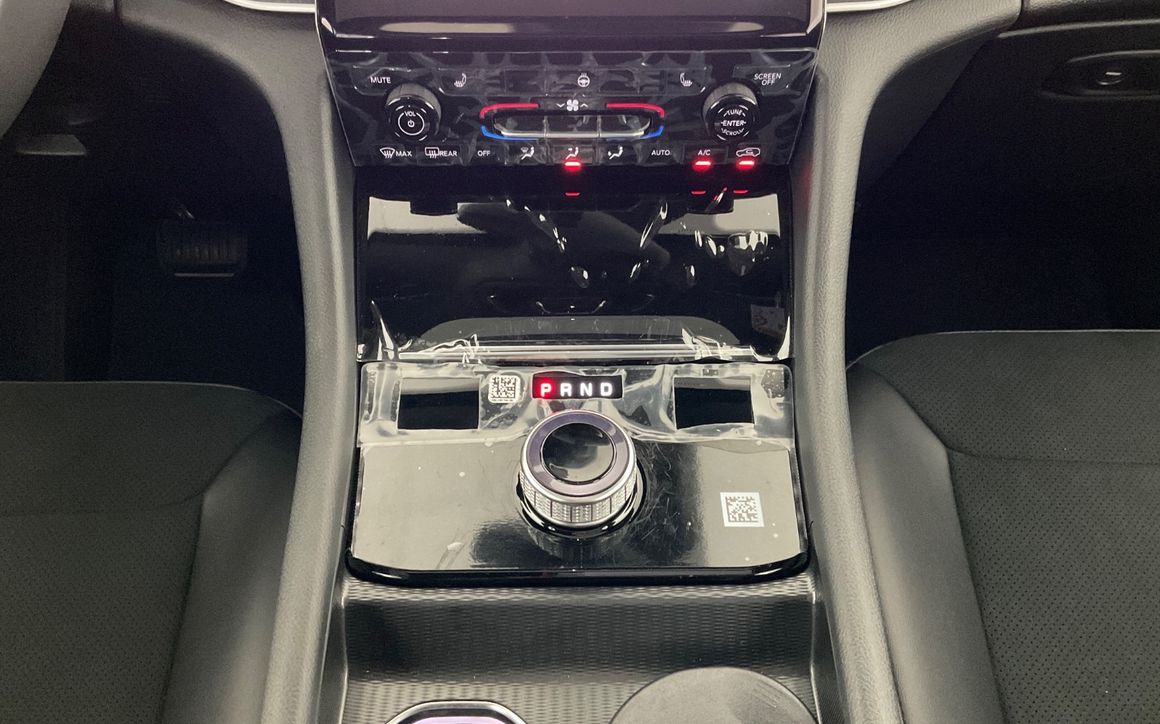 JEEP GRAND CHEROKEE - image 12