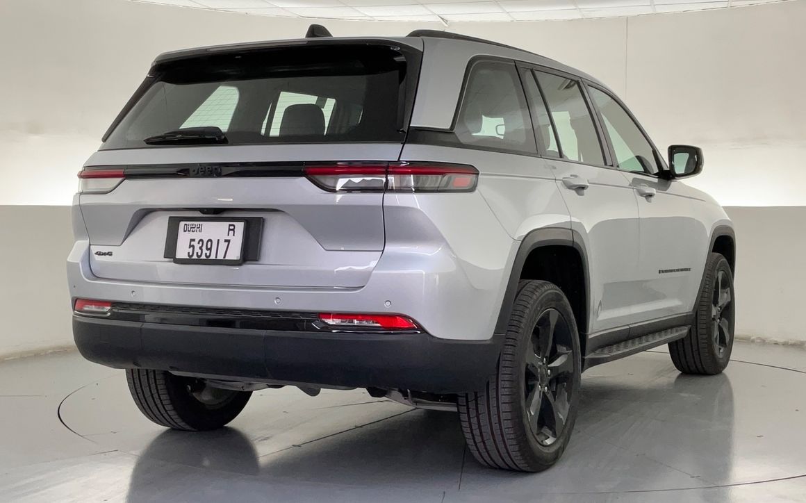JEEP GRAND CHEROKEE - image 8