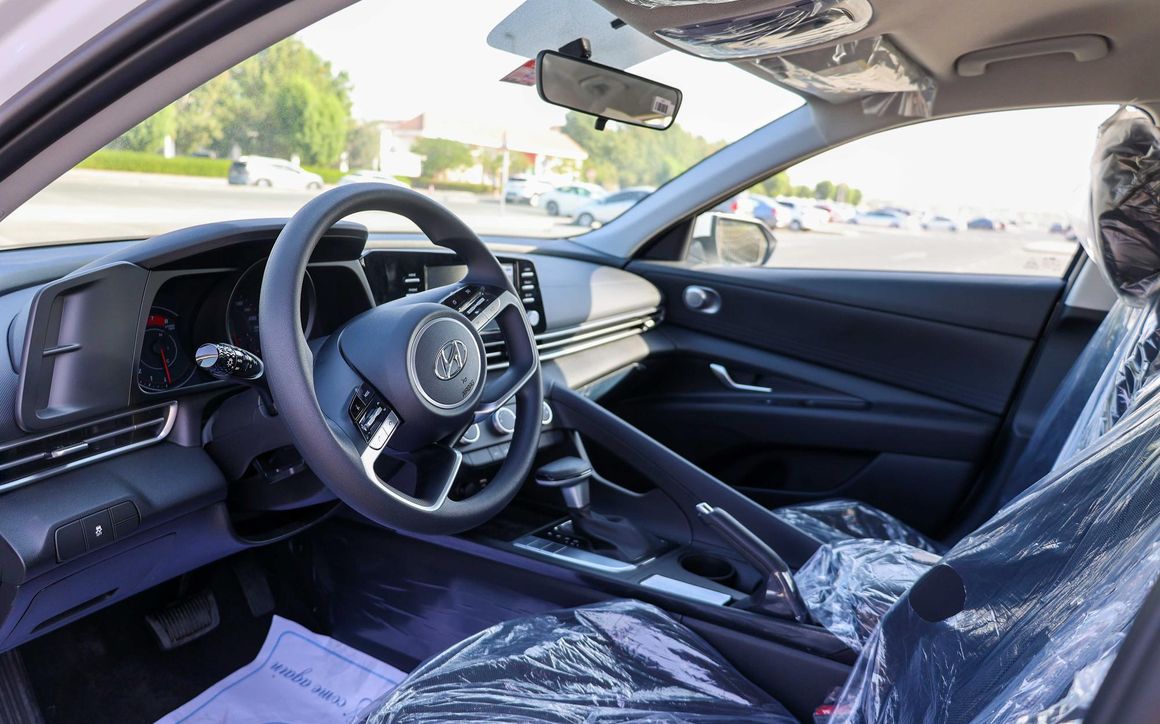 Hyundai Elantra - image 9