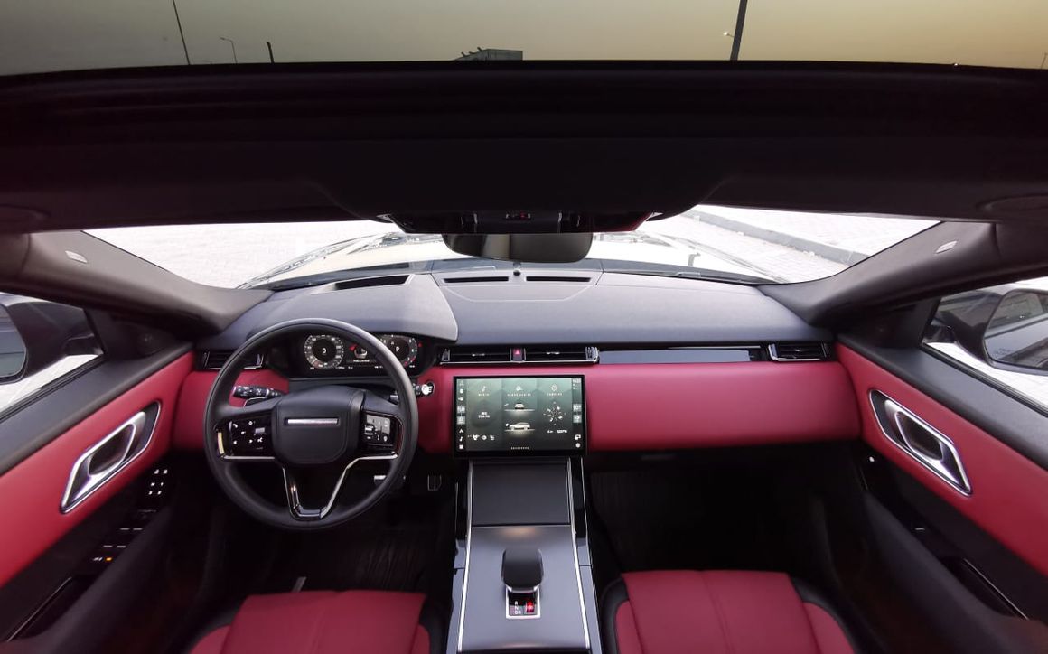 RANGE ROVER VELAR - image 12