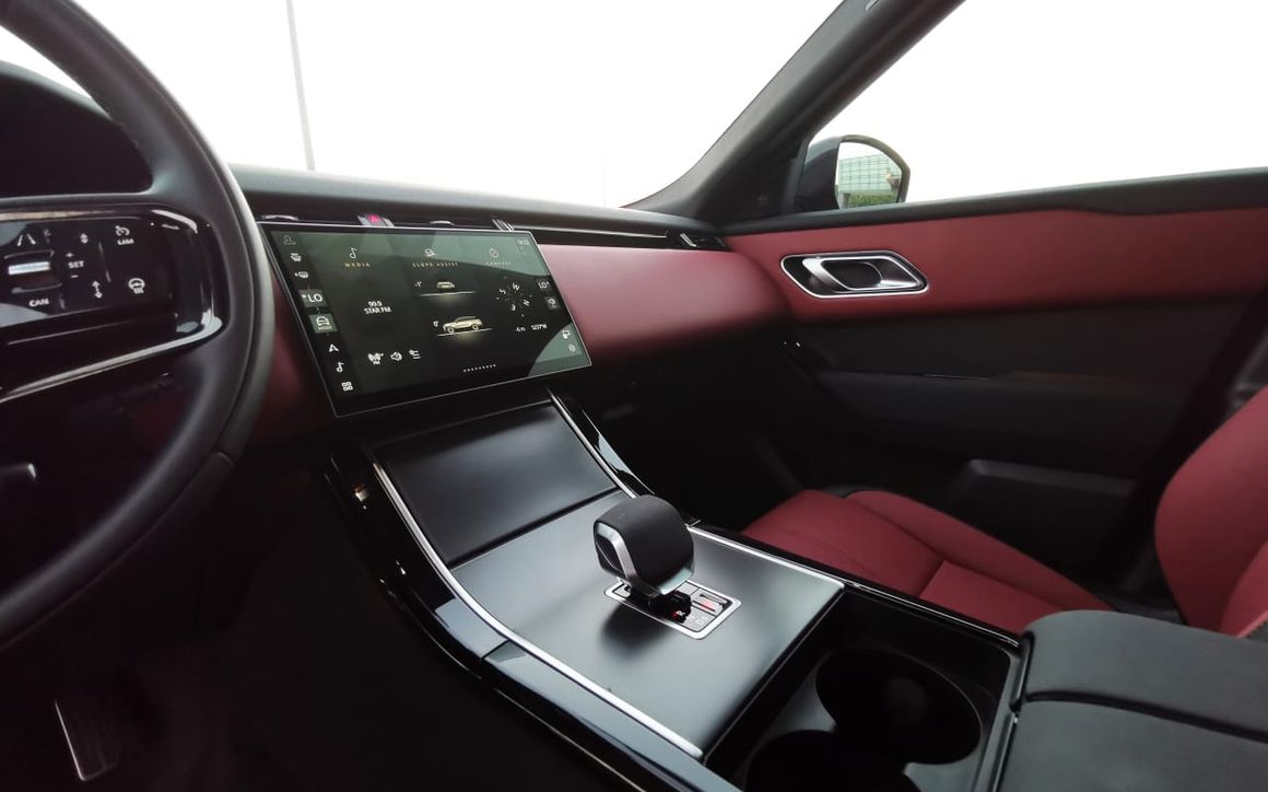 RANGE ROVER VELAR - image 15