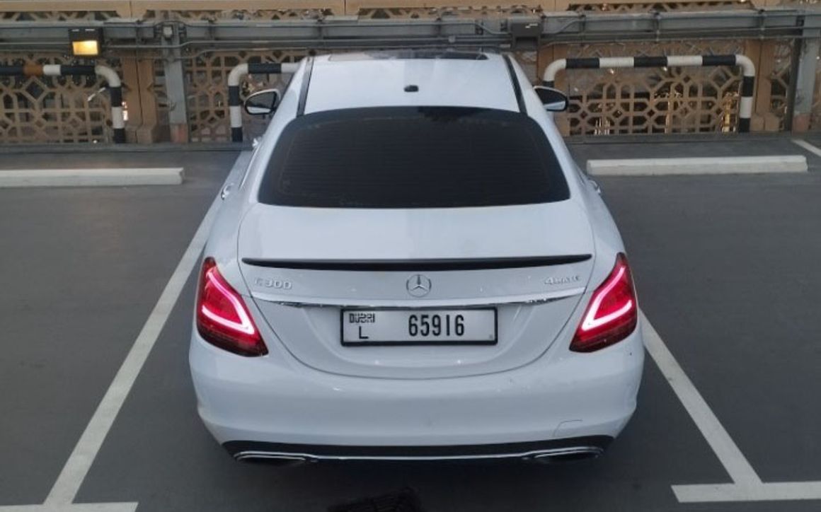 Mercedes Benz C-Series - image 6