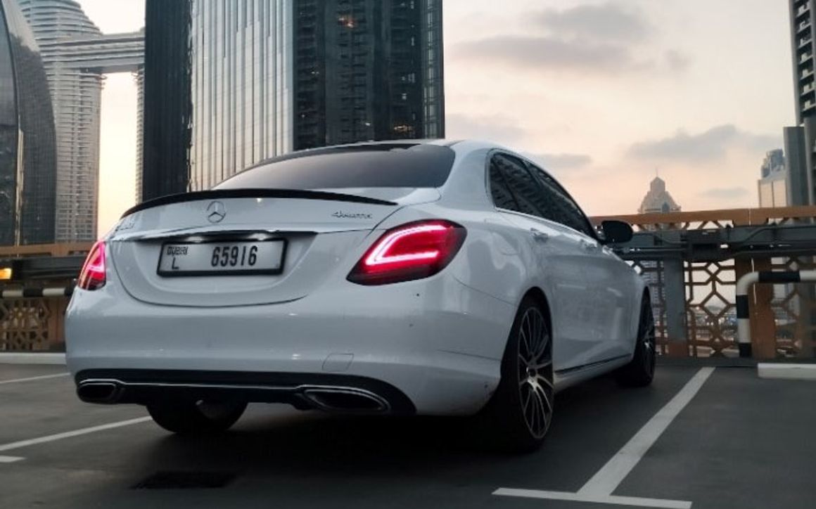 Mercedes Benz C-Series - image 7