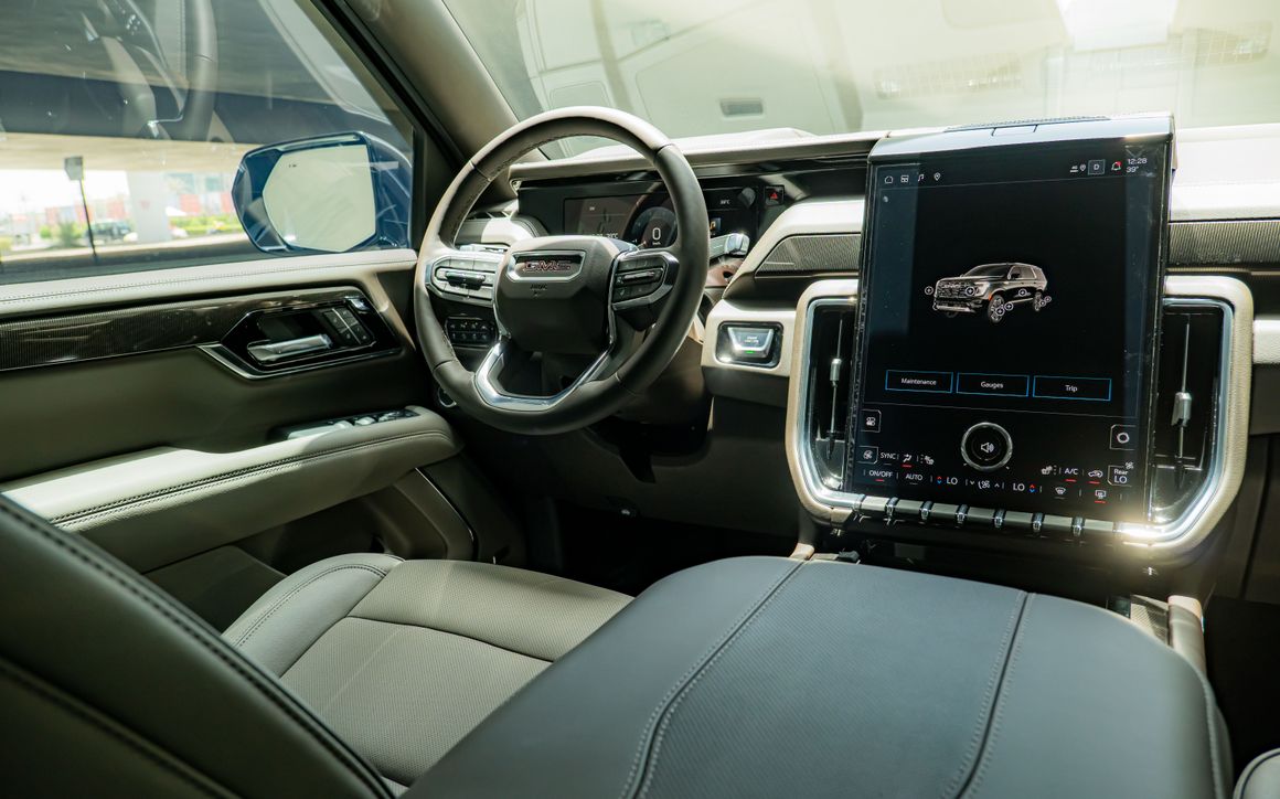 GMC Yukon - image 7