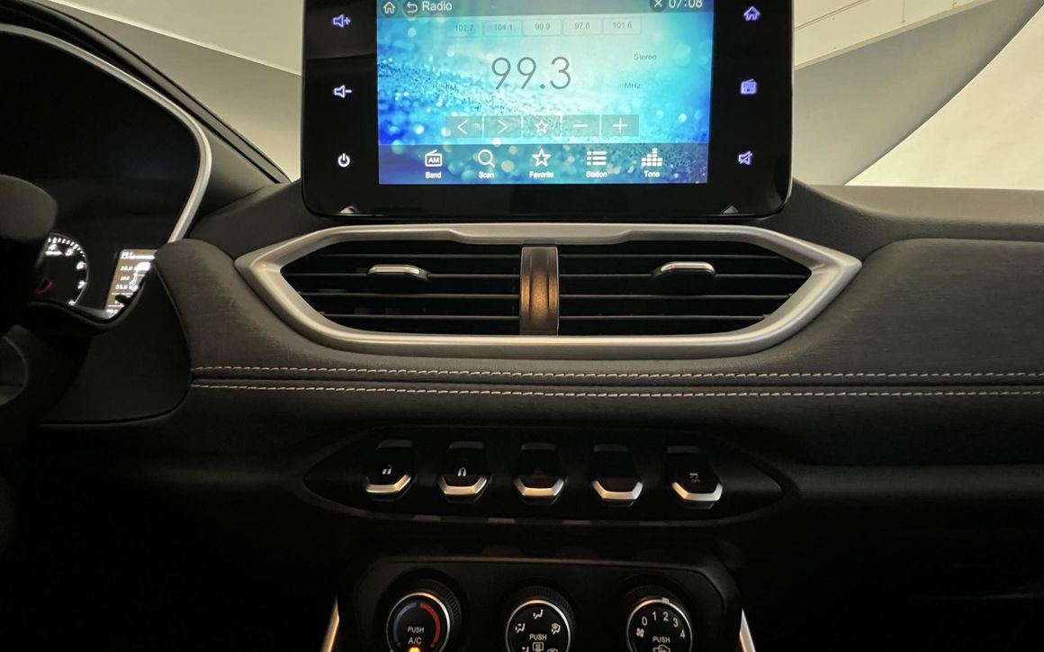 Chevrolet Captiva - image 22