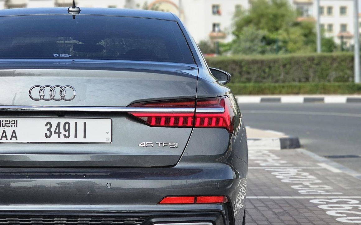 AUDI A6 - image 5