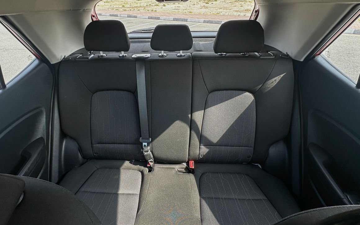 Hyundai Venue - image 8