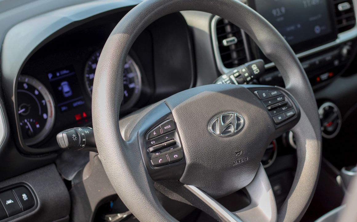 Hyundai Venue - image 6