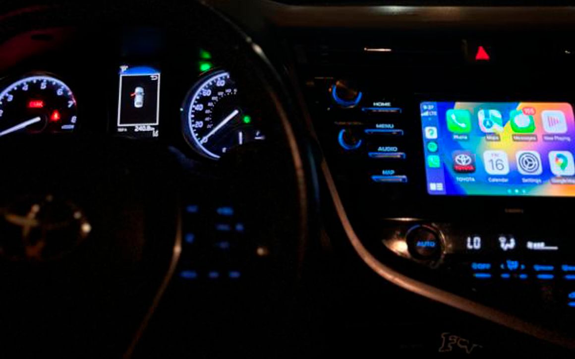 Toyota Camry - image 3