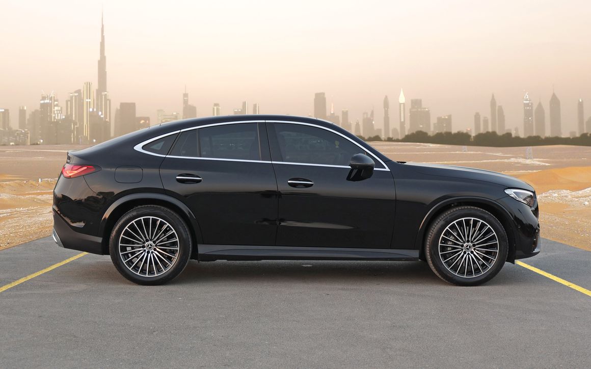 Mercedes Benz GLC200 Coupe Black - image 5