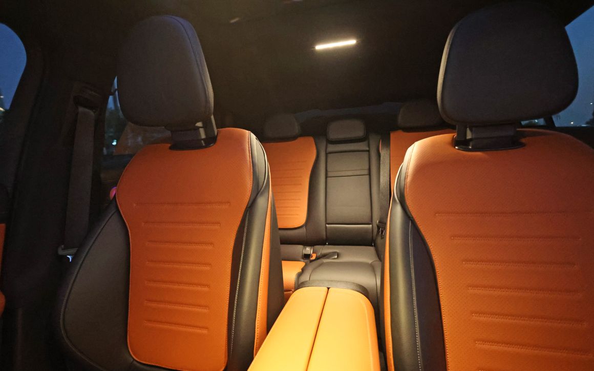 Mercedes Benz GLC200 Coupe Black - image 14