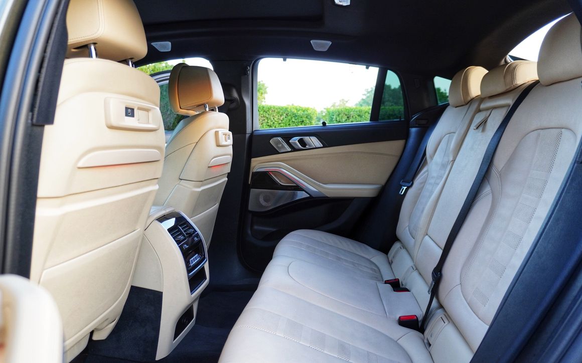 BMW X6 50i - image 10