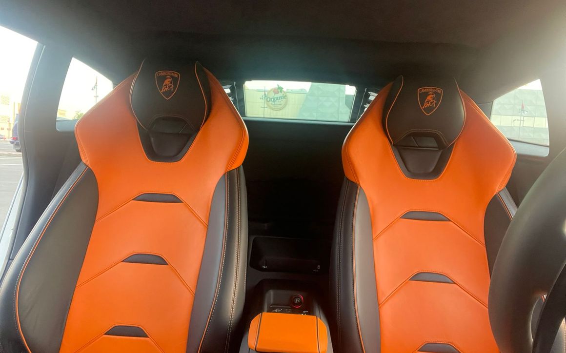 LAMBORGHINI HURACAN - image 8