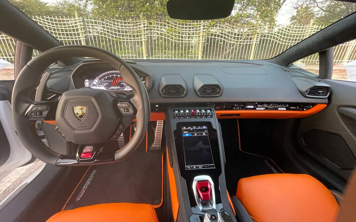 LAMBORGHINI HURACAN - image 6