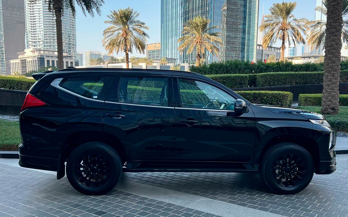 Mitsubishi Montero Sport Prime Edition 2023 - image 2