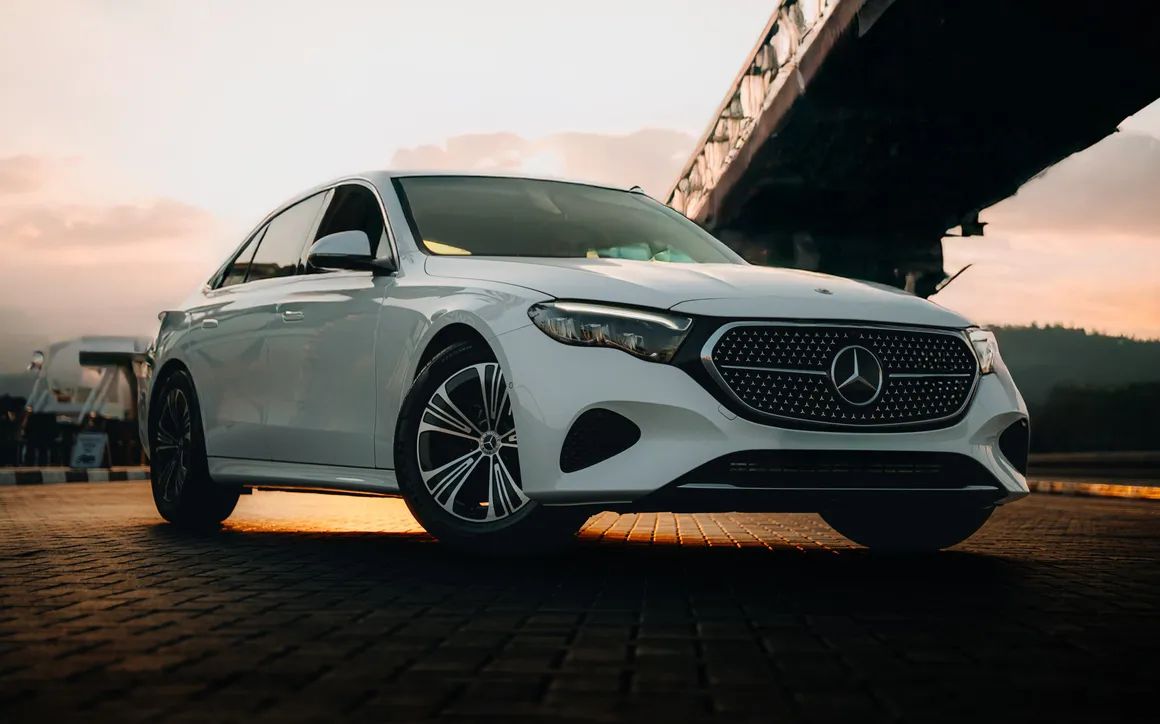 Mercedes E200 2025 - image 1