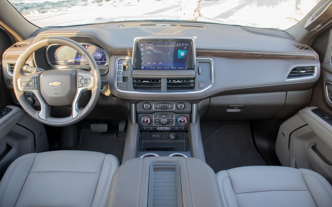 CHEVROLET TAHOE - image 3