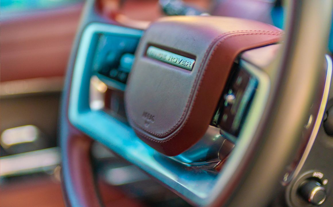 RANGE ROVER - image 6